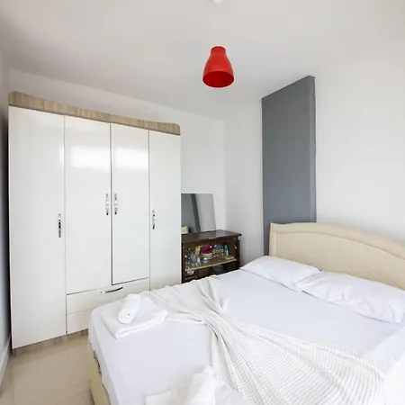 Vila Comfy With Shared Pool And Gym In