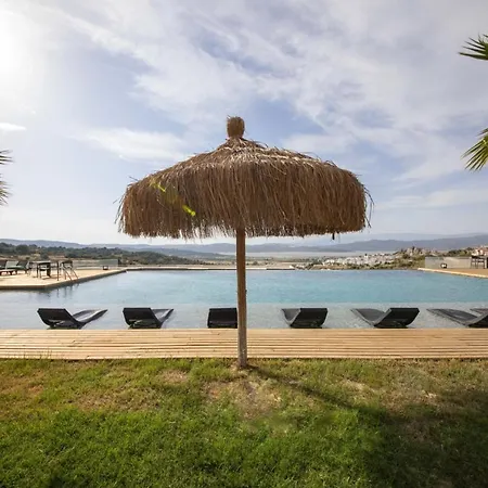 Vila Comfy With Shared Pool And Gym In Milas